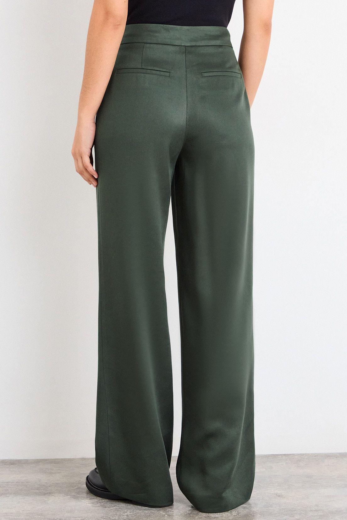 Pantalon Liso Verde Oliva iO 11020226001107-3
