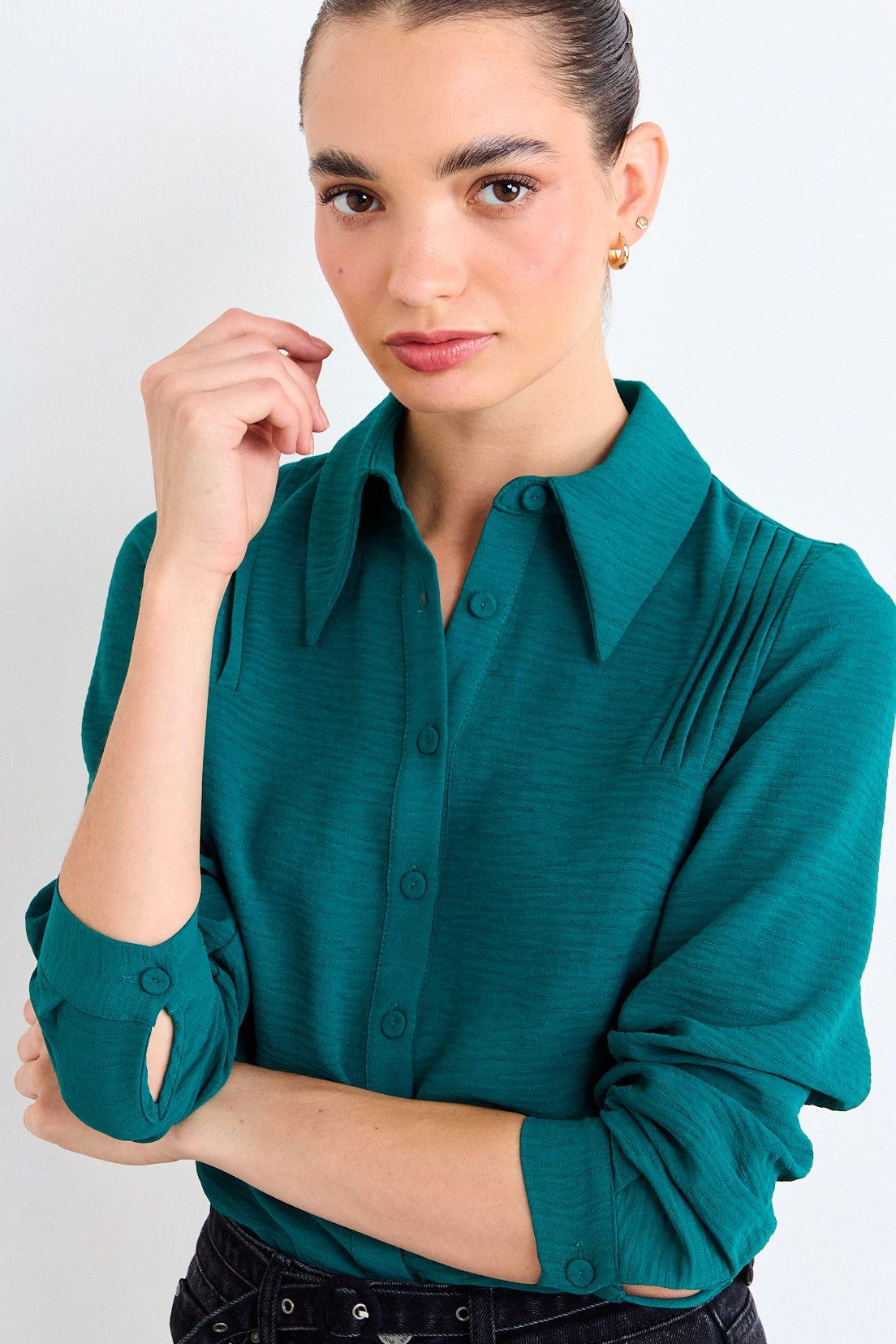 Blusa Lisa Verde Oliva iO 14020126015107-0