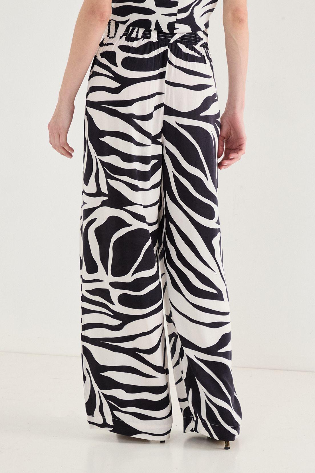 Pantalon Fantasia Negro 11104224005102-4