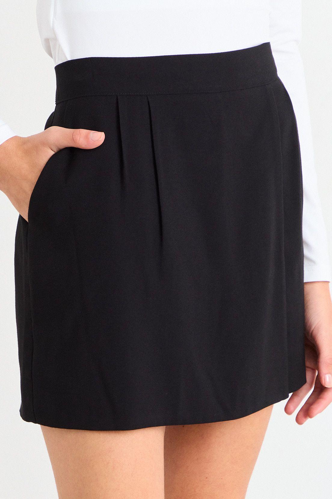 Short Liso Negro iO 11220126050102-2