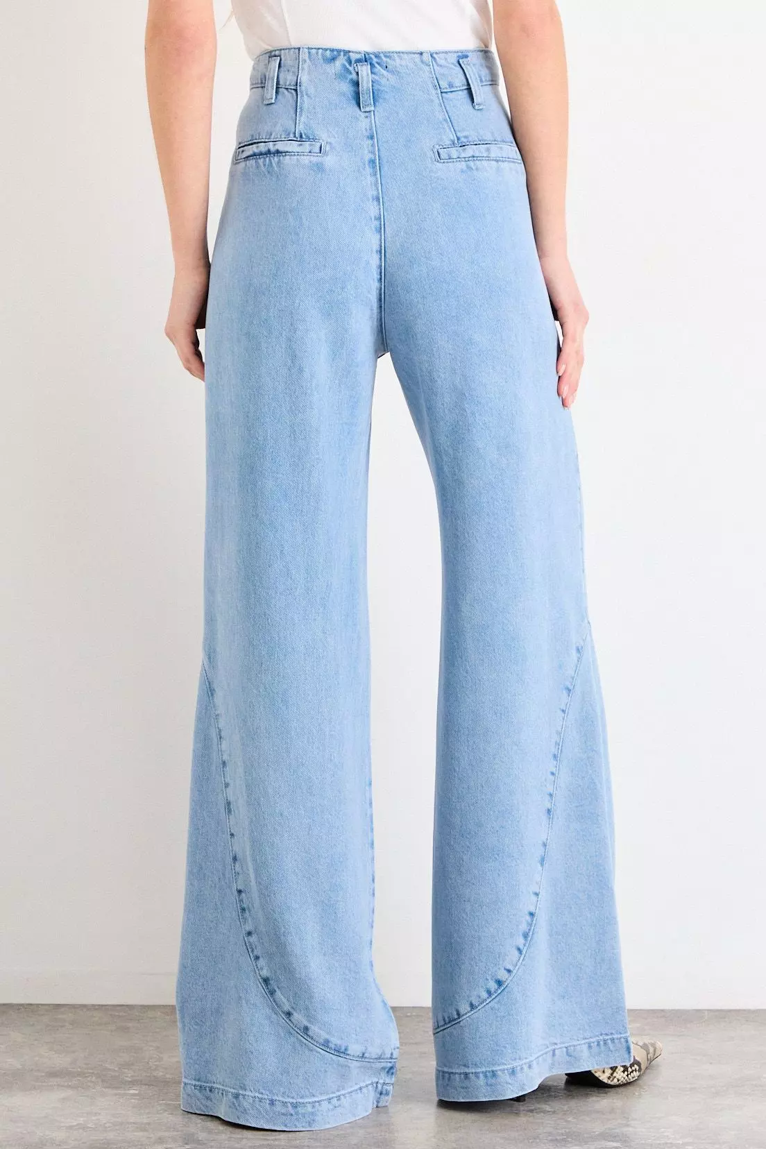 Pantalon Liso Celeste iO 11020226004110-3
