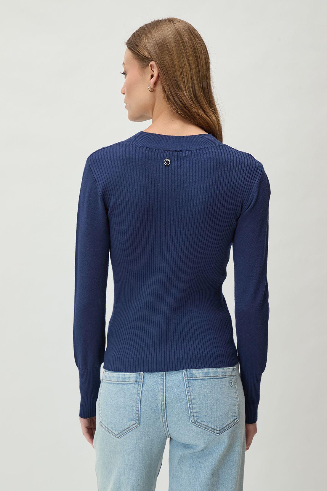 Sweater Liso Azul 18120125015104-3