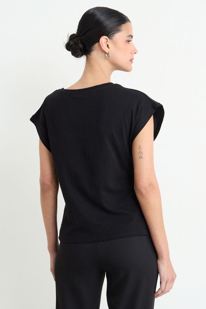 Polera Fantasia Negro Ash 14304225004102-2