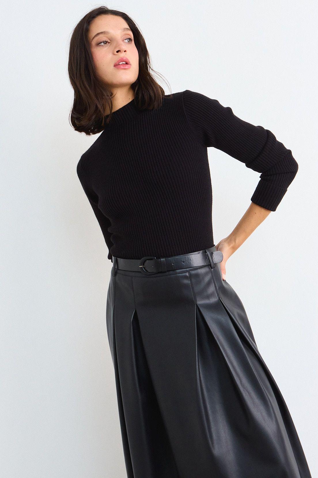 Sweater Liso Negro iO 18120126006102-1