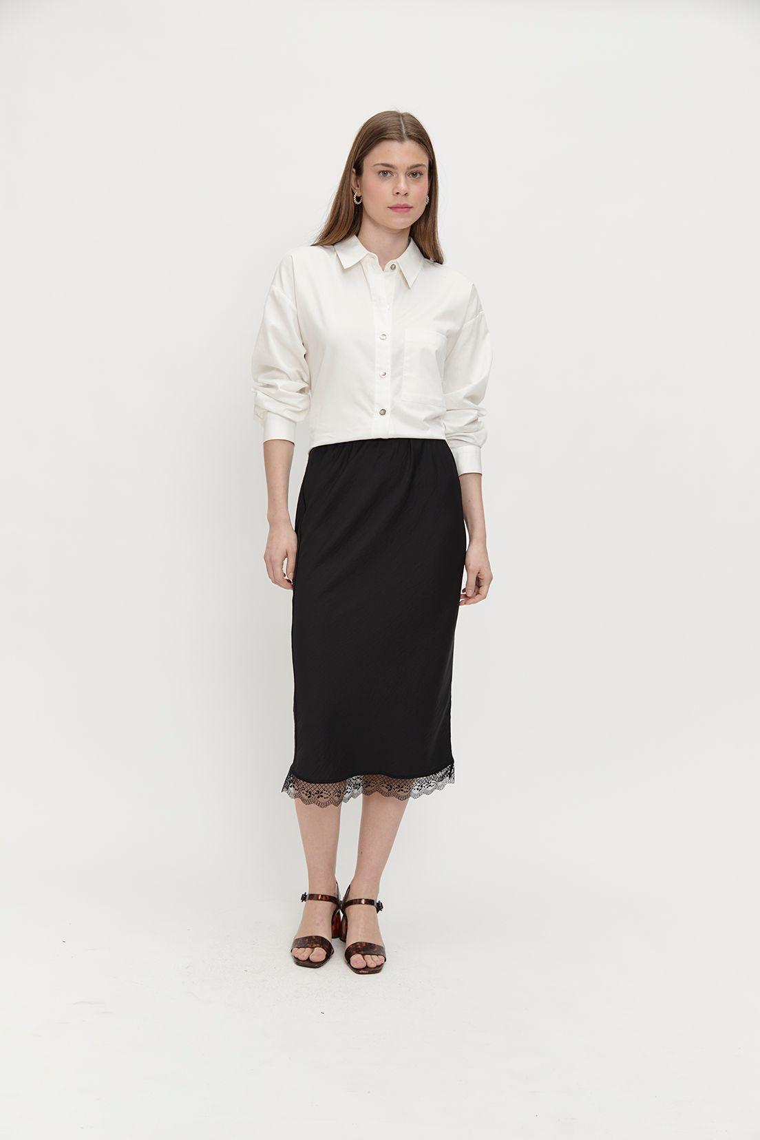 Falda Lisa Encaje Negro Ash 12307224050102-0