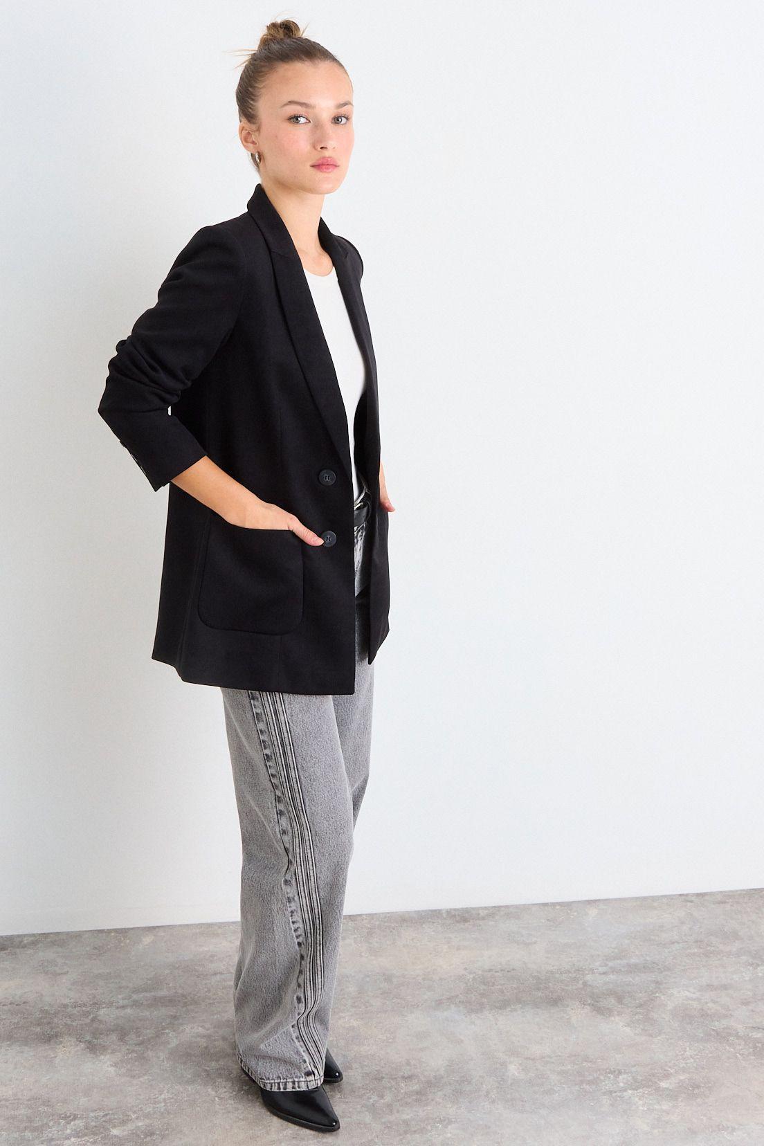 Blazer Liso Negro iO 16020126061102-3