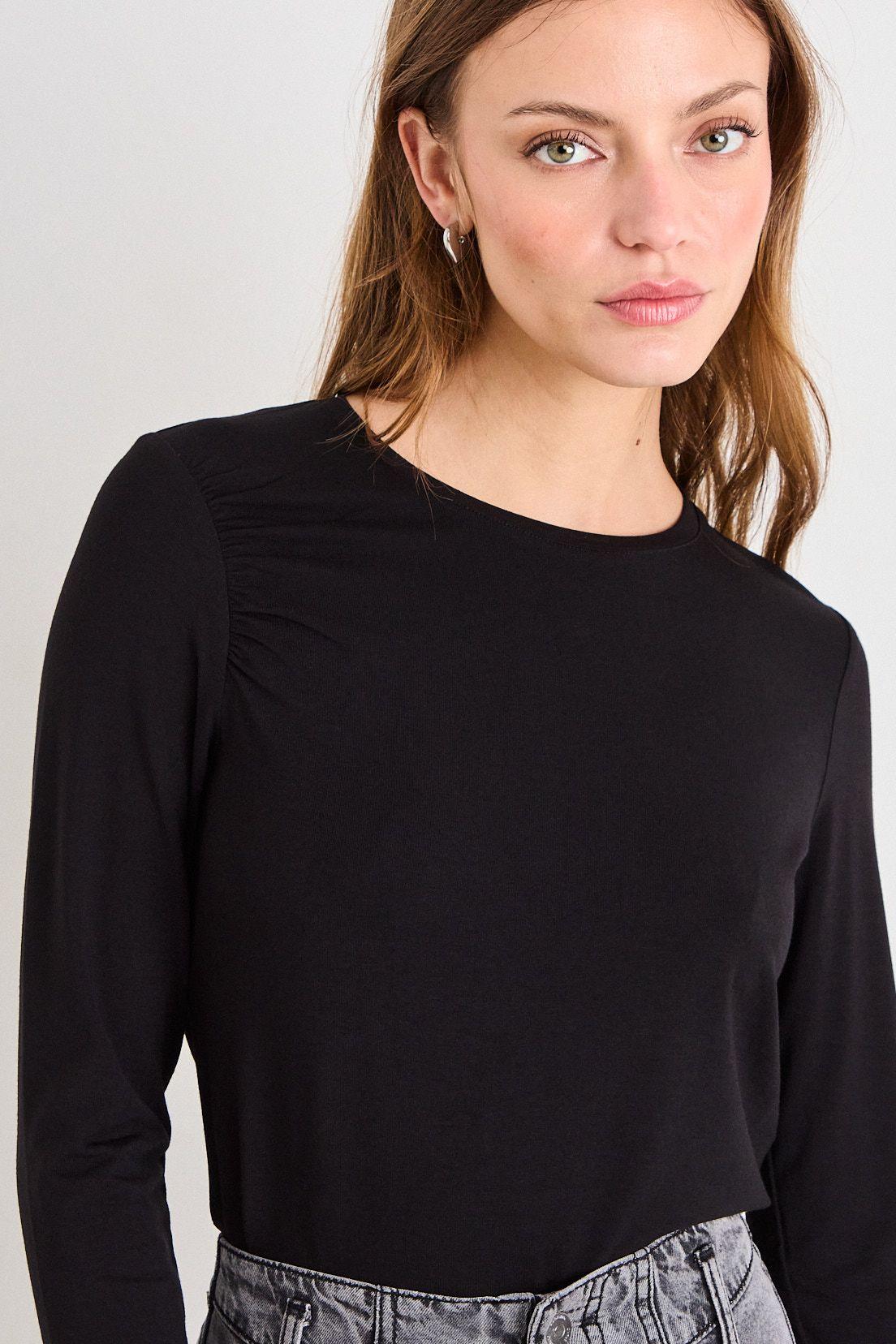 Polera Lisa Negro iO 14220226006102-0