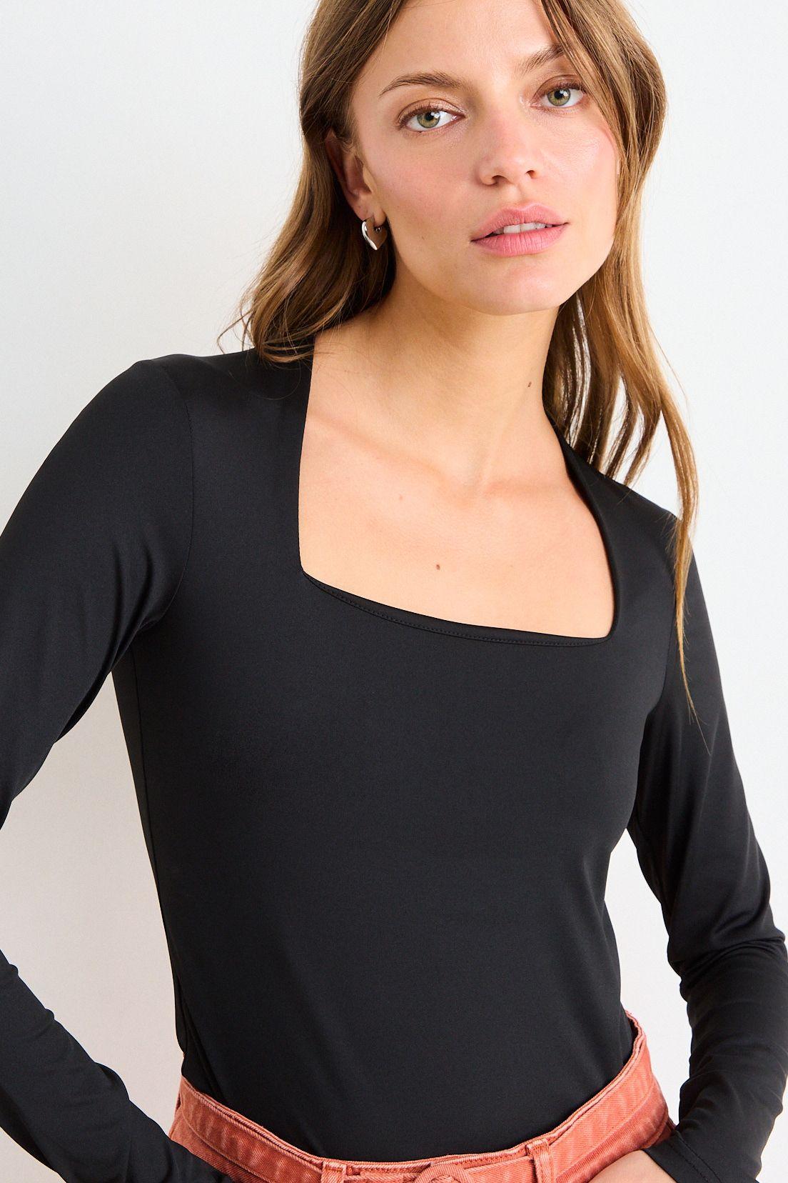 Polera Lisa Negro iO 14220126006102-0