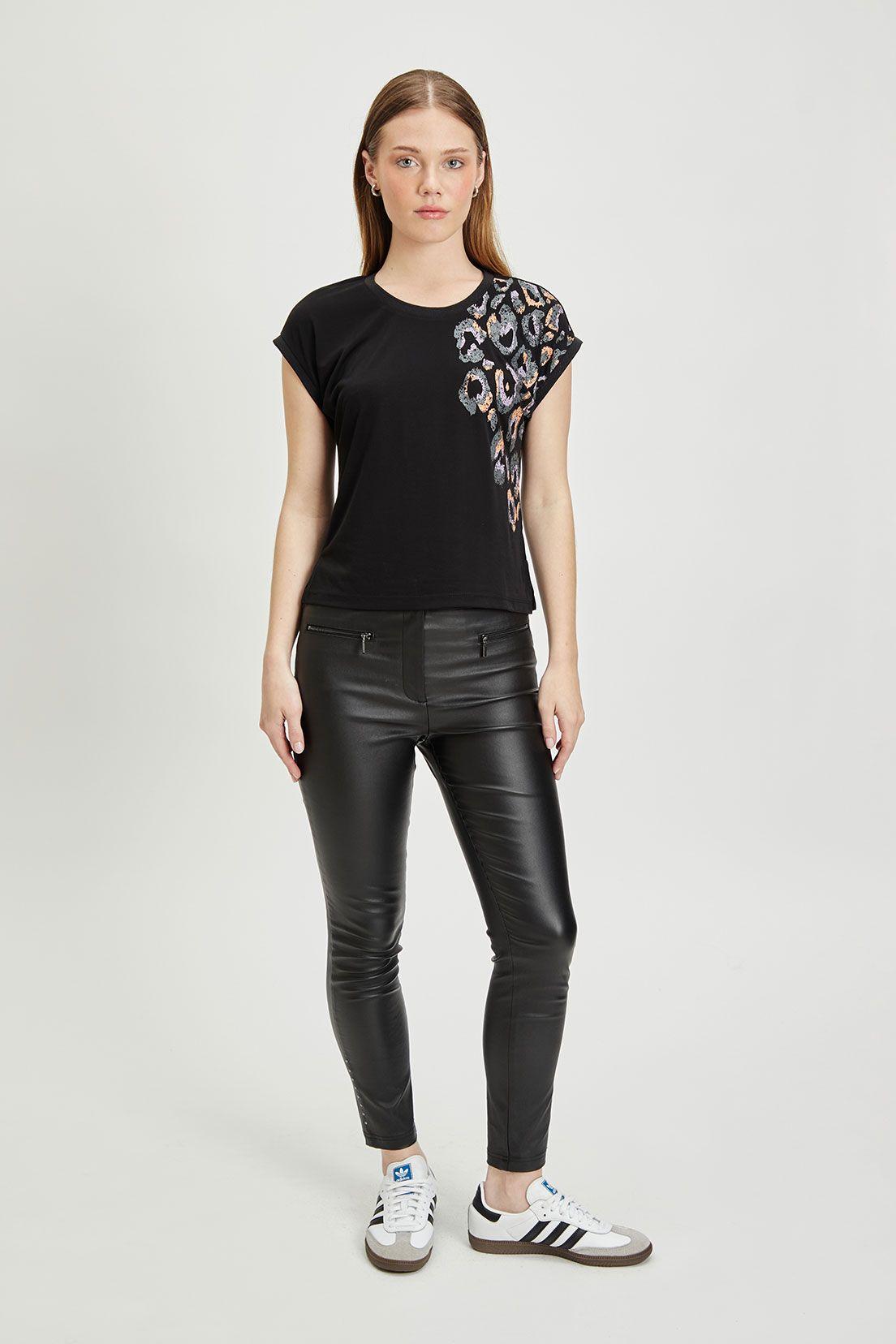 Polera Estampada Negro iO 14620224052102-3