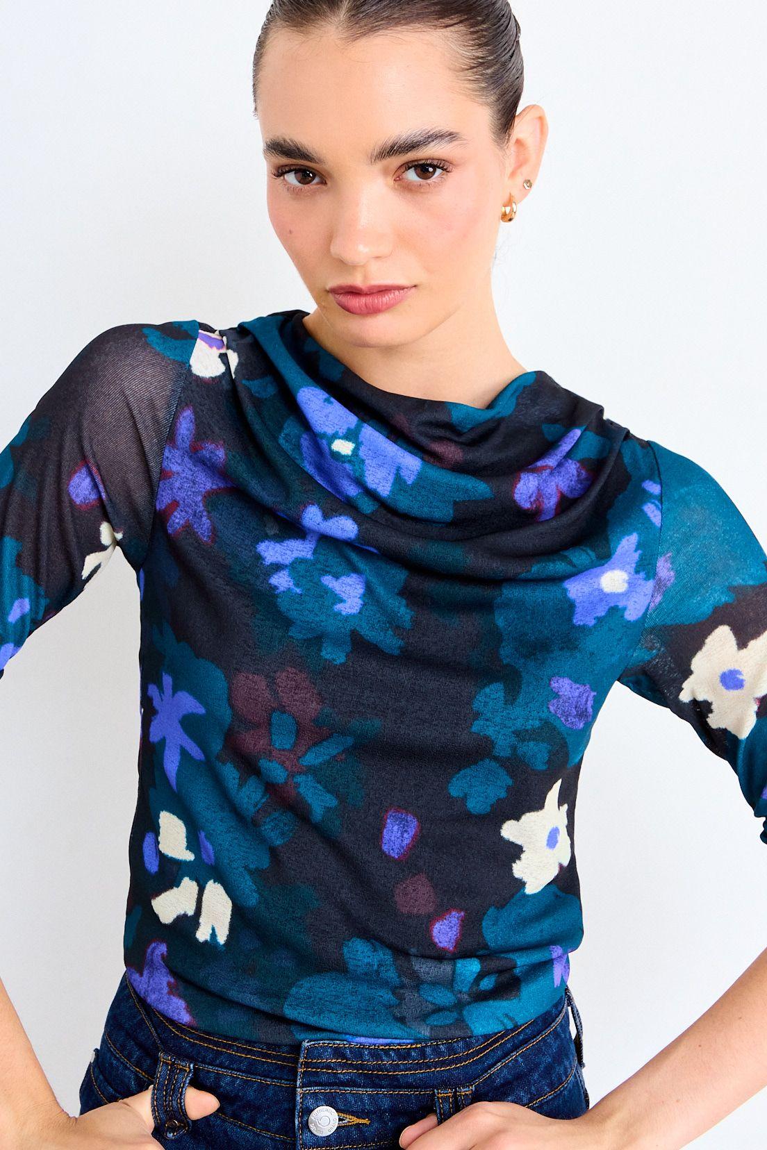 Polera Estampada Negro iO 14620126053102-0