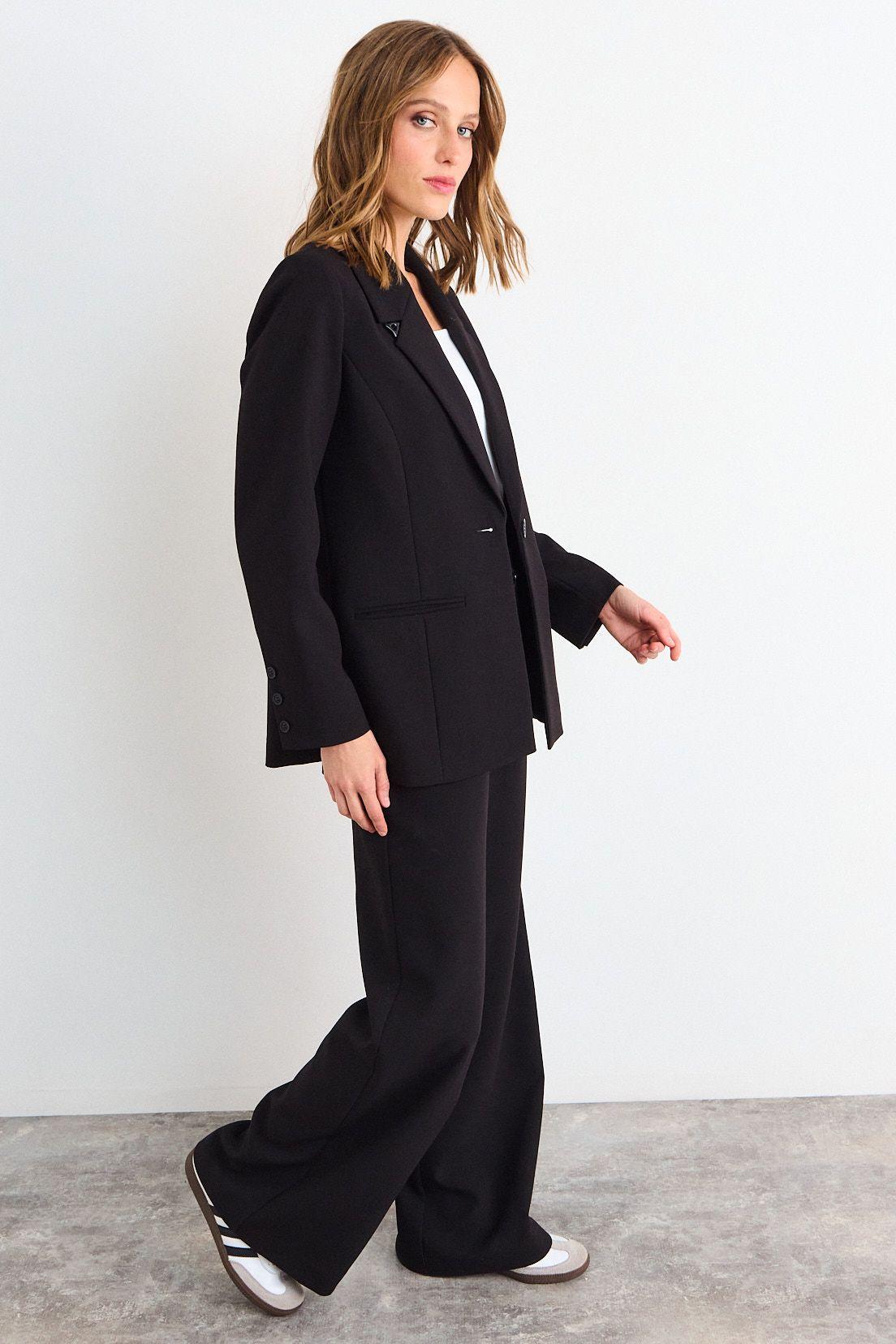 Blazer Liso Negro iO 16020126065102-2