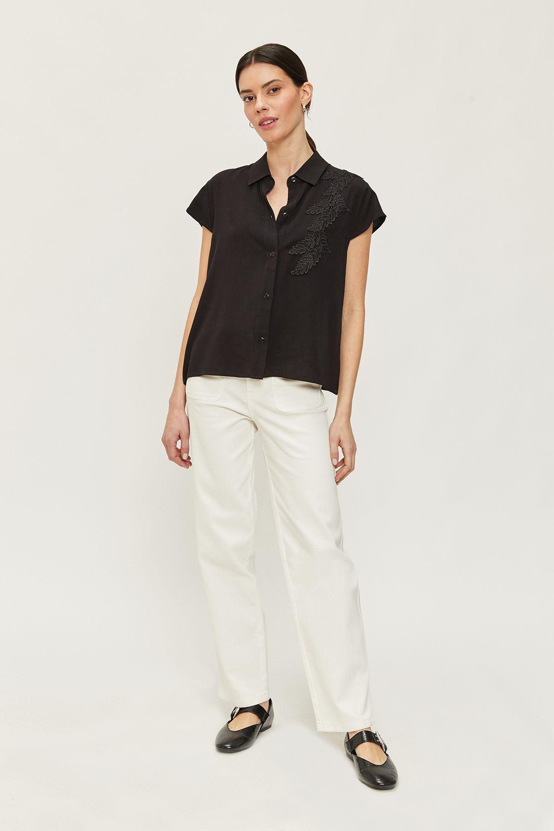 Blusa Camisera Con Bordado Negro Ash 14007224011102-5