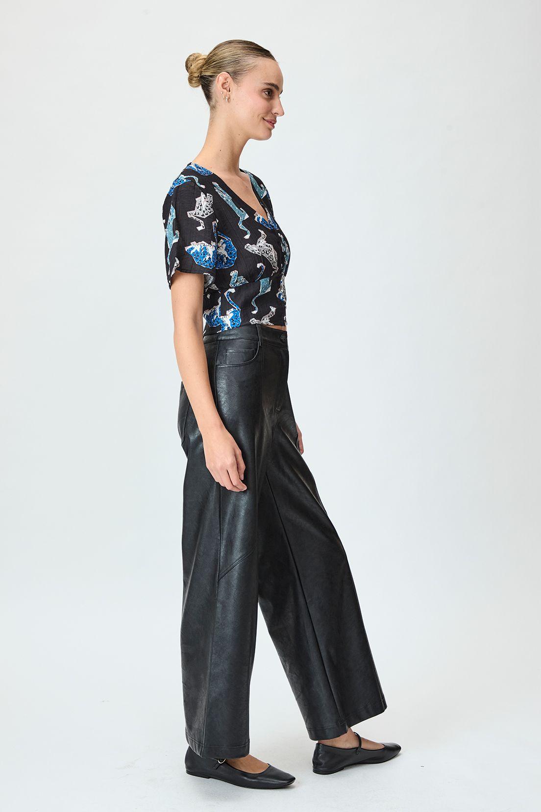 Blusa Fantasia Negro iO 14120125004102-2