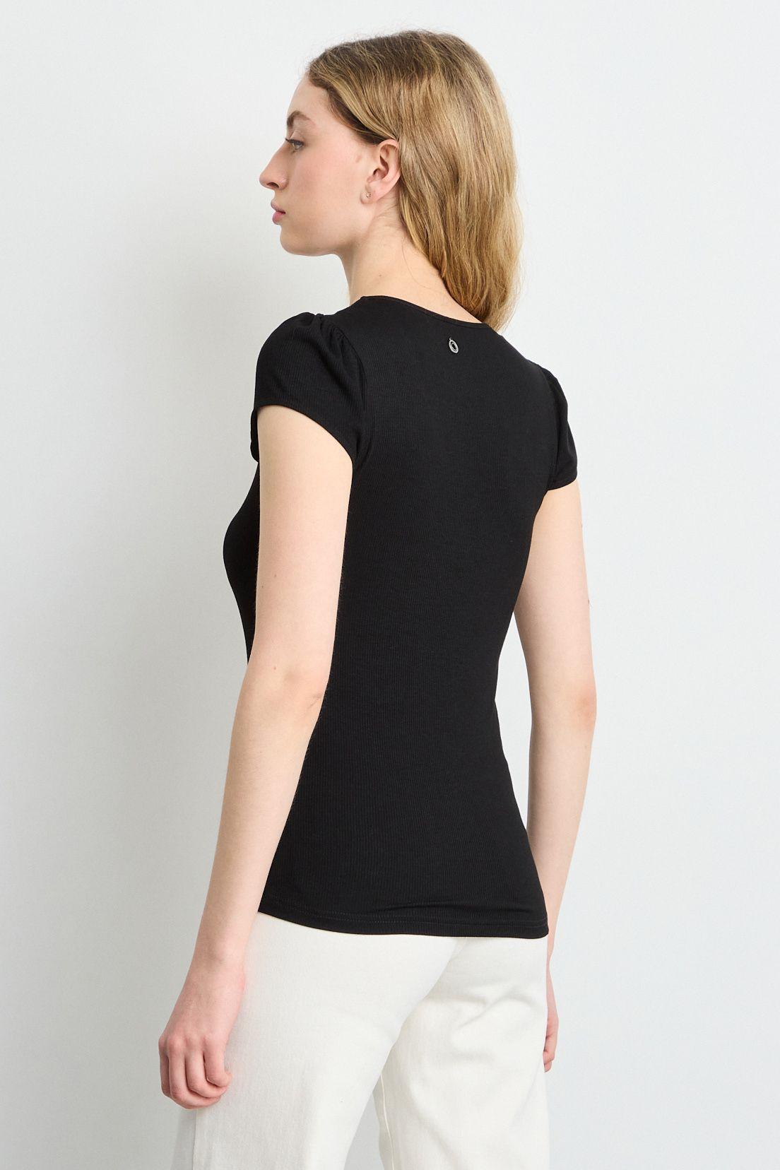 Polera Negro iO 14204225020102-3