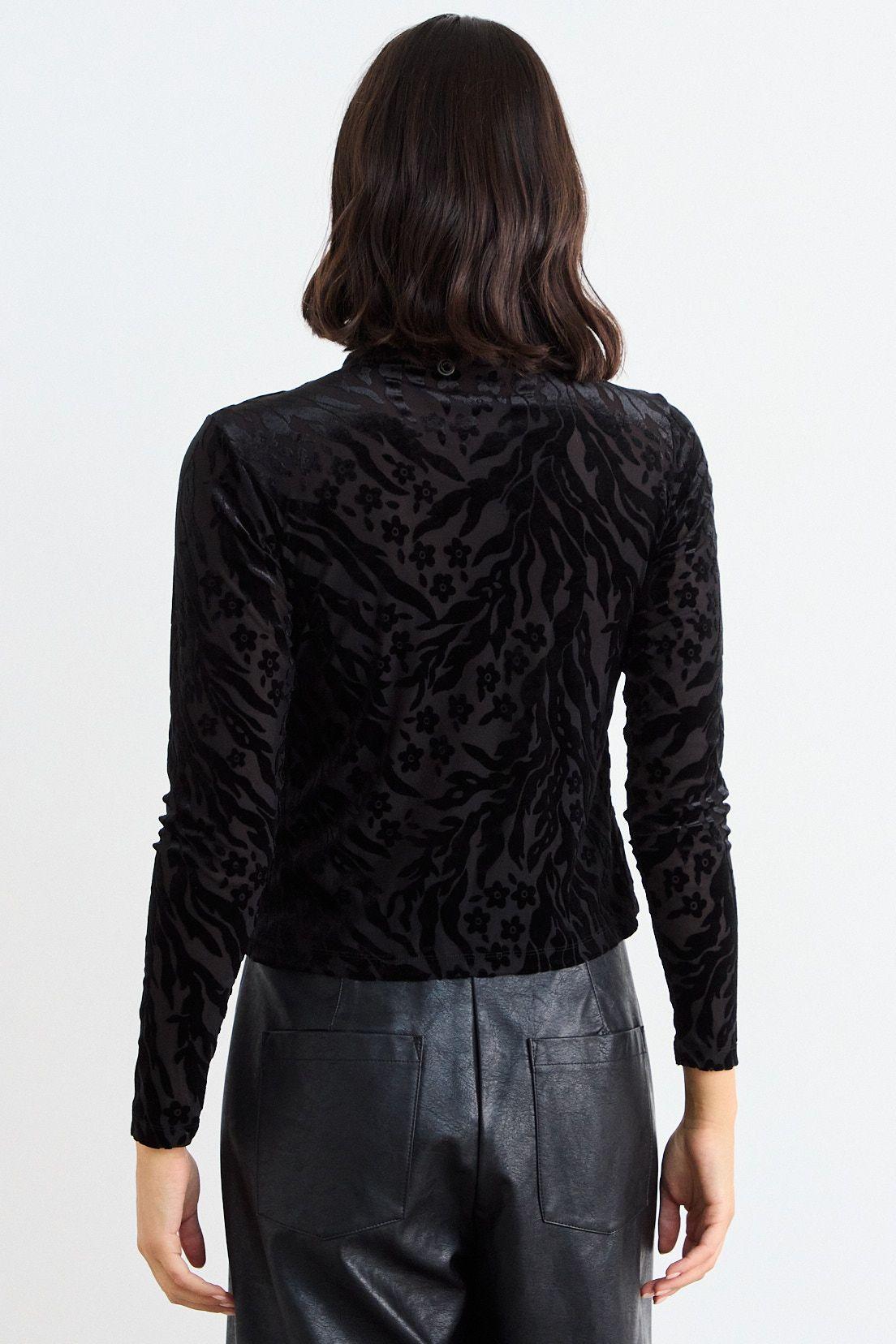 Polera Fantasia Negro iO 14320126056102-2