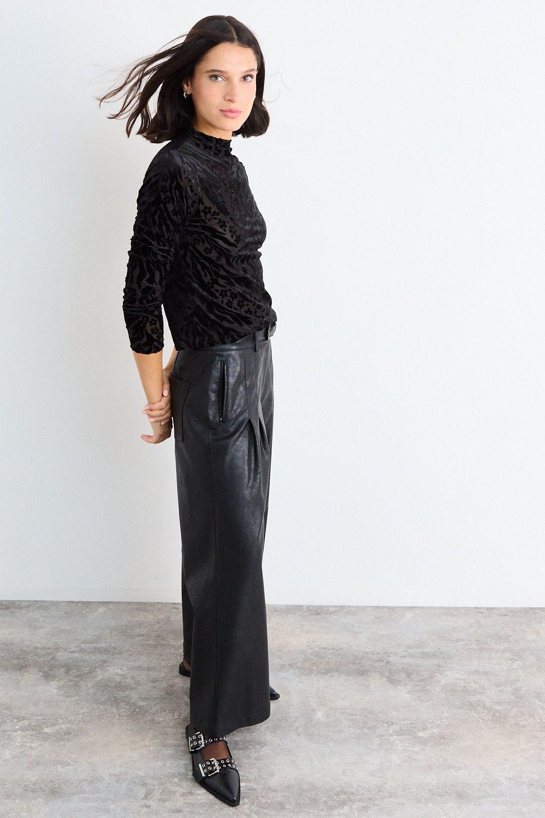 Polera Fantasia Negro iO 14320126056102-3