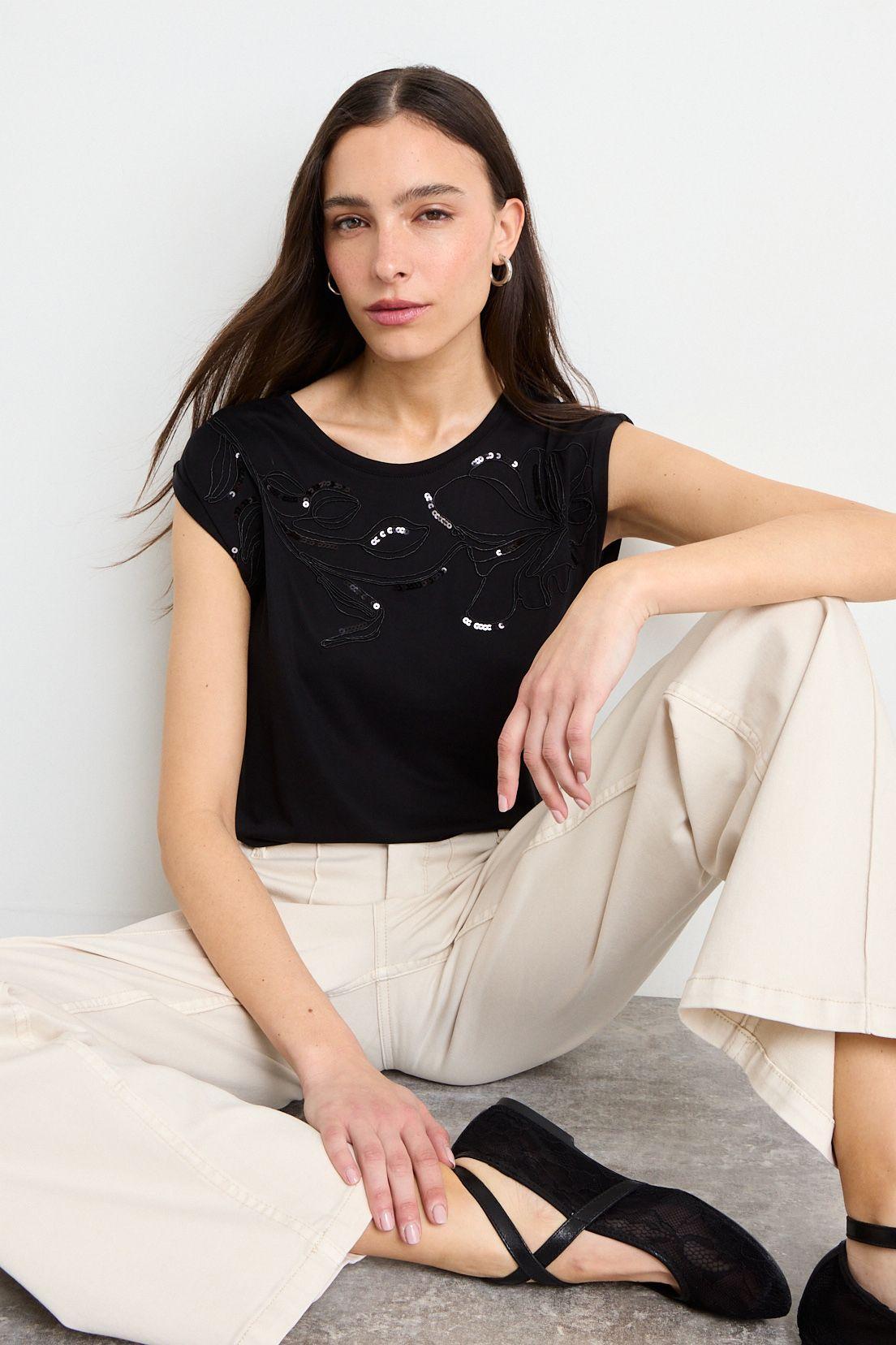 Polera Manga Corta Negra iO 14620225006102-0