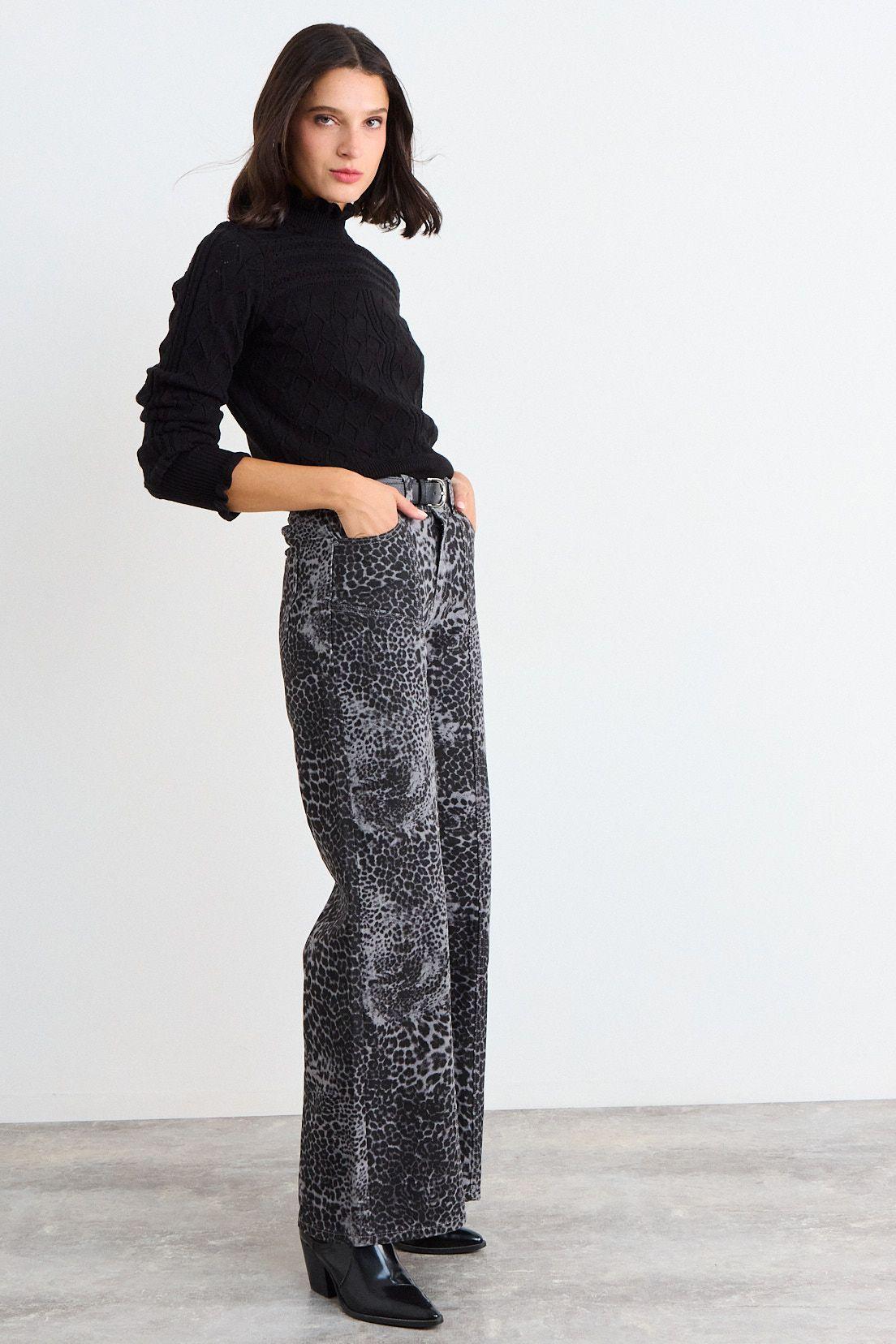Sweater Cuello Alto Ondulado Negro iO 18120126019102-3