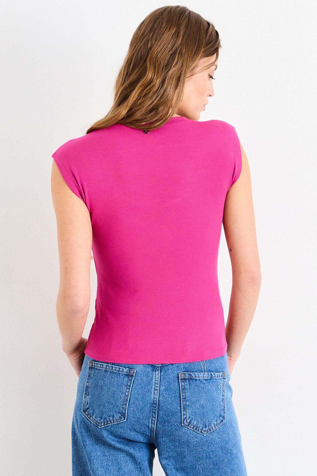 Polera Sin Mangas Fucsia iO 14220226057112-2
