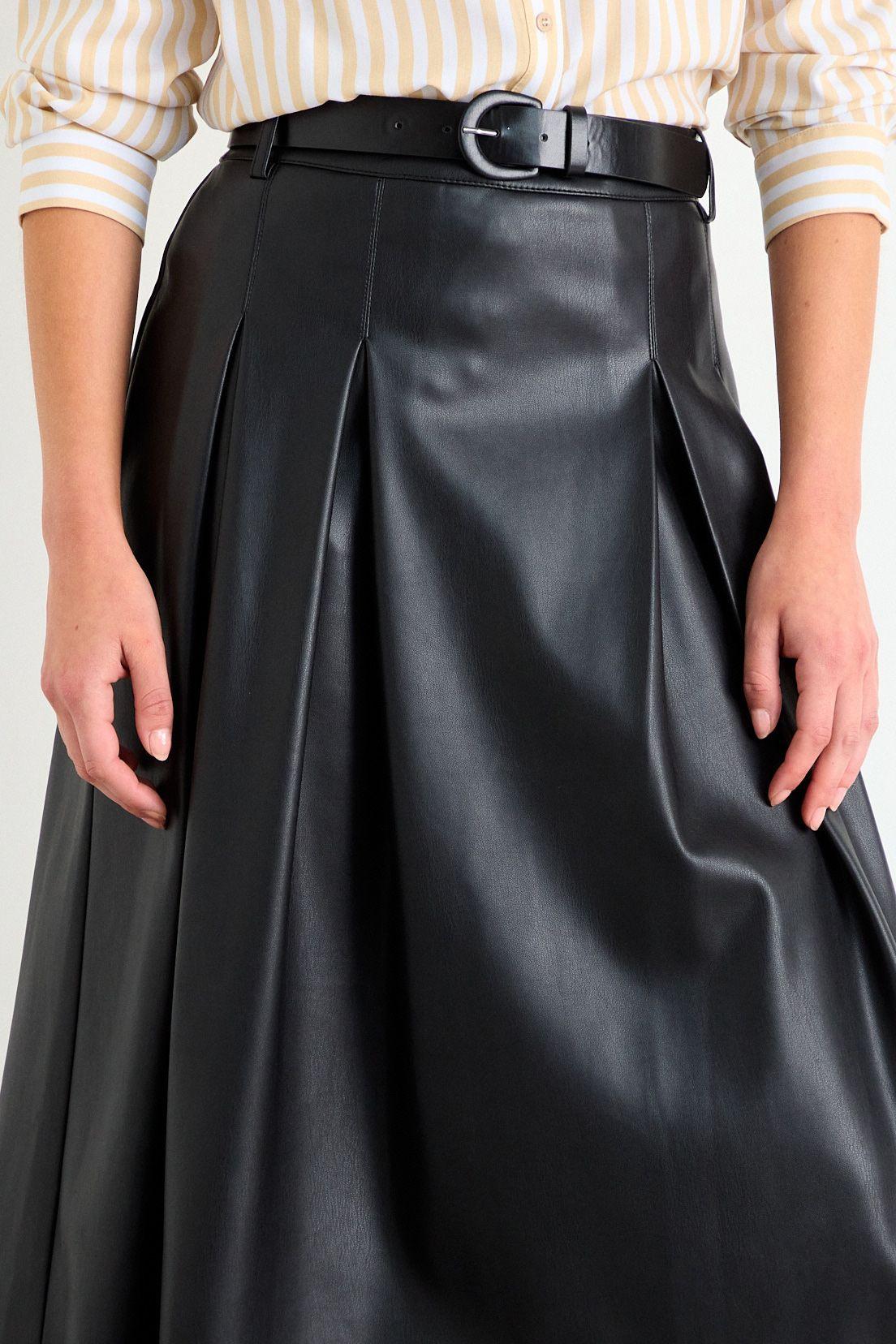 Falda Lisa Negro iO 12020126003102-2