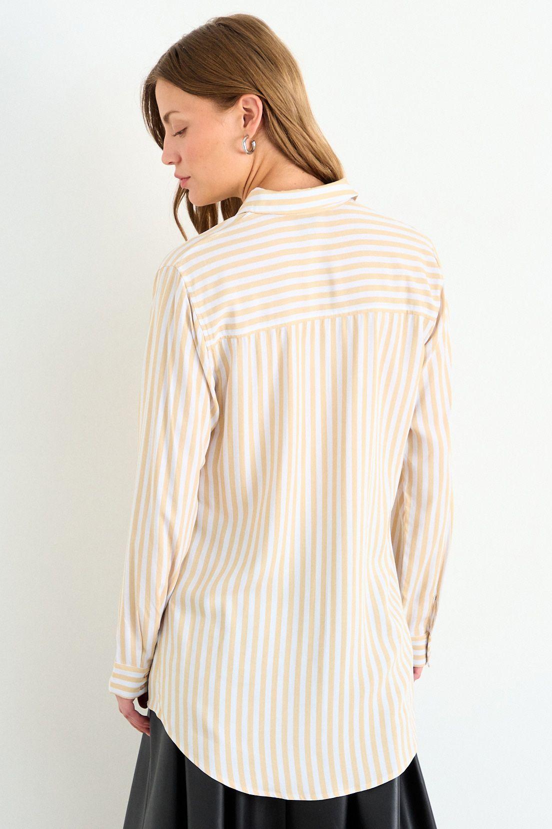 Blusa Fantasia Beige iO 14120126054106-1