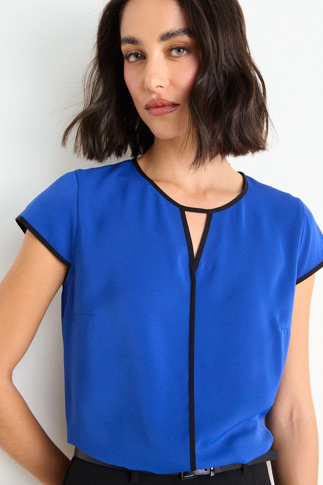 Blusa Lisa Azul Ash 14007126005104-1