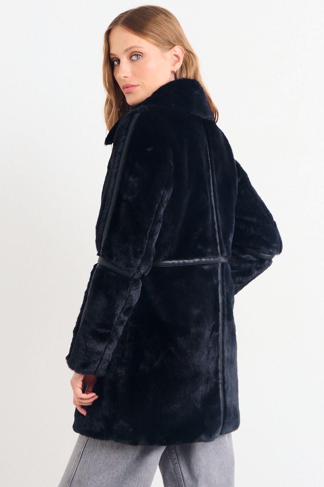 Chaqueton Liso Negro iO 17220126060102-2