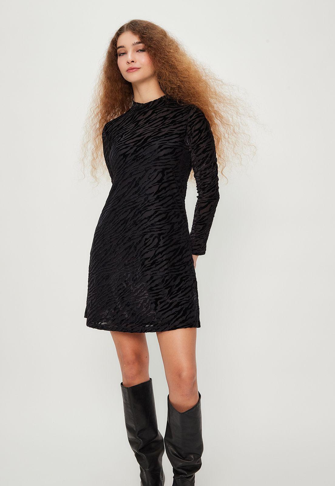 Vestido Fantasia Negro iO 13120224050102-0
