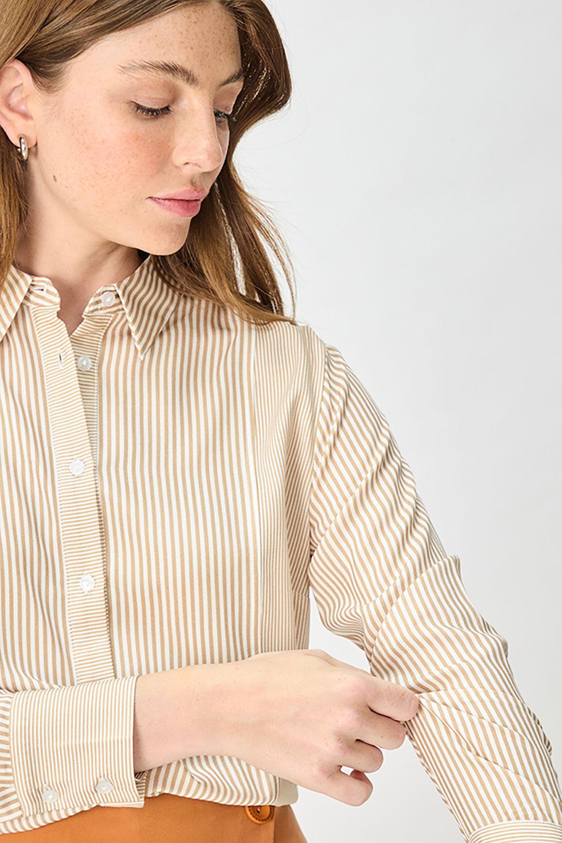 Blusa Fantasia Beige iO 14120125005106-4