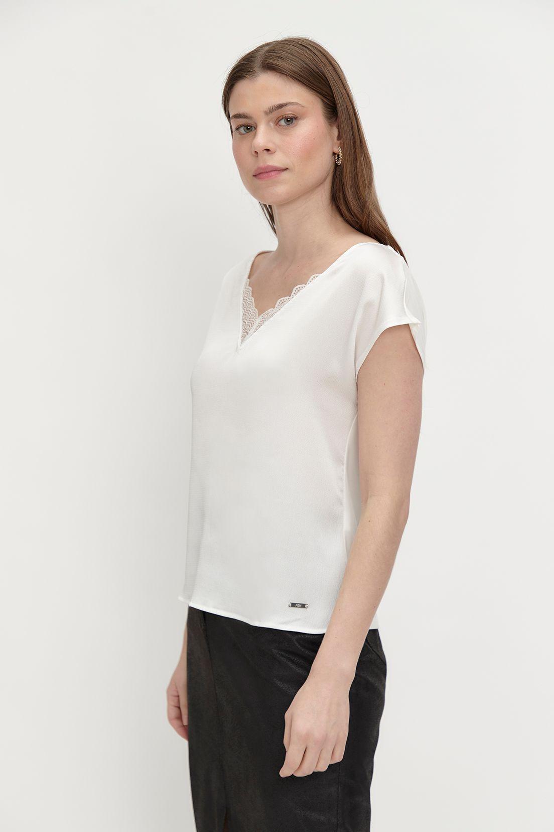Polera Doble Tela Encaje Blanco Ash 14207224006105-2