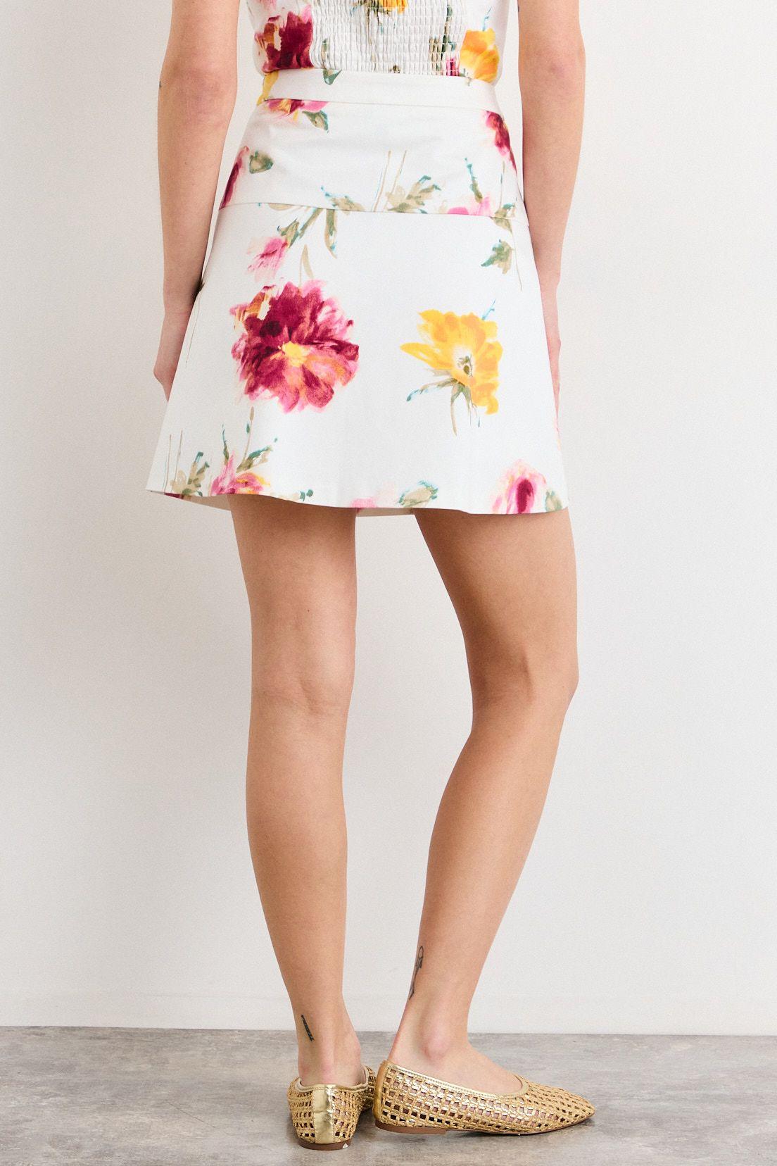 Falda Corta Beige iO 12120226052106-3