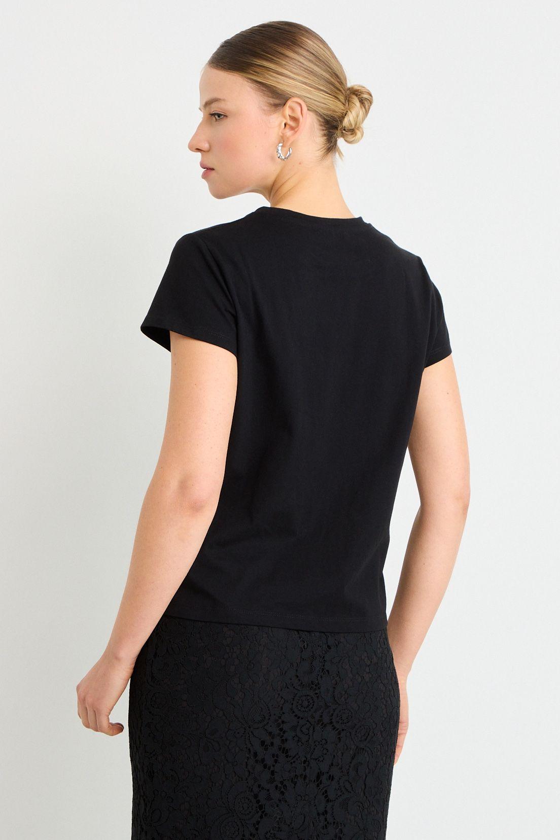 Polera Manga Corta Negro Ash 14207225004102-2