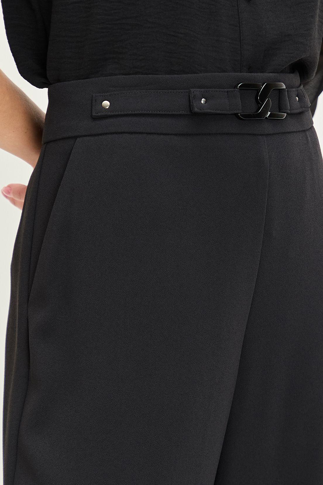 Pantalon Liso Negro iO 11020224005102-2