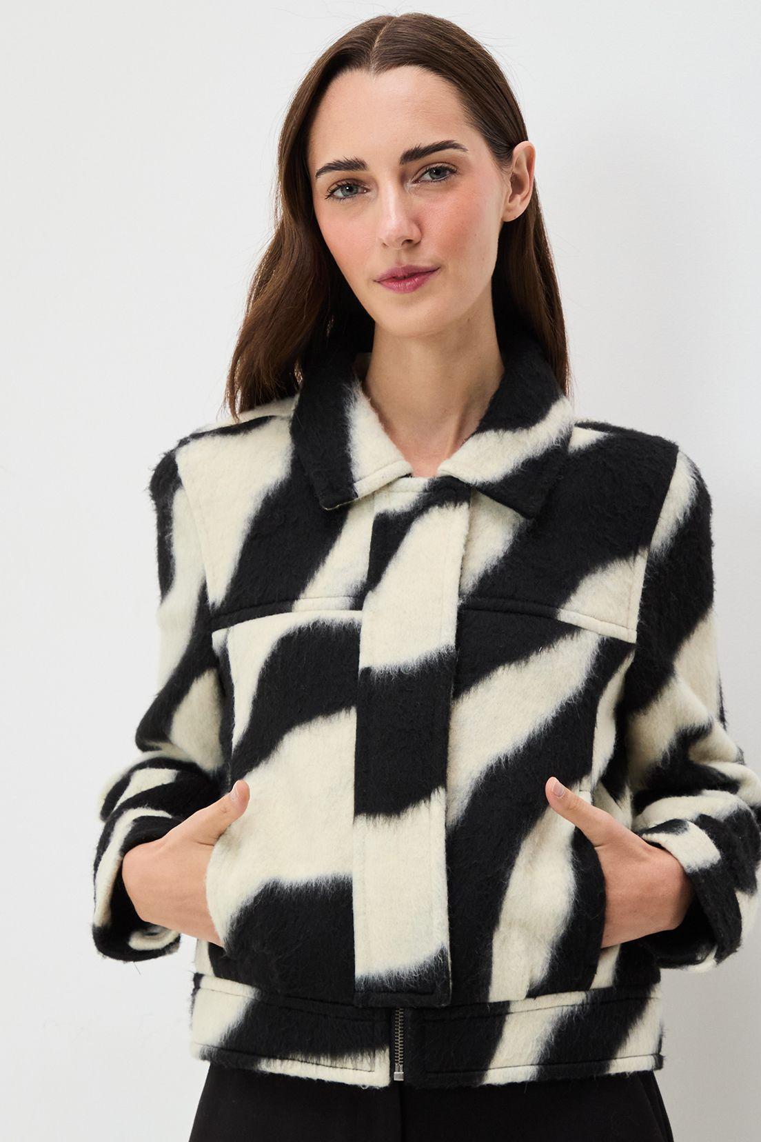 Casaca Fantasia Negro 17720125050102-0