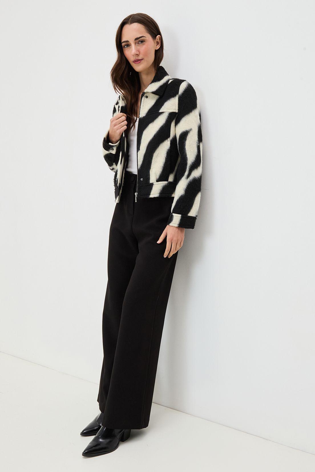 Casaca Fantasia Negro 17720125050102-4