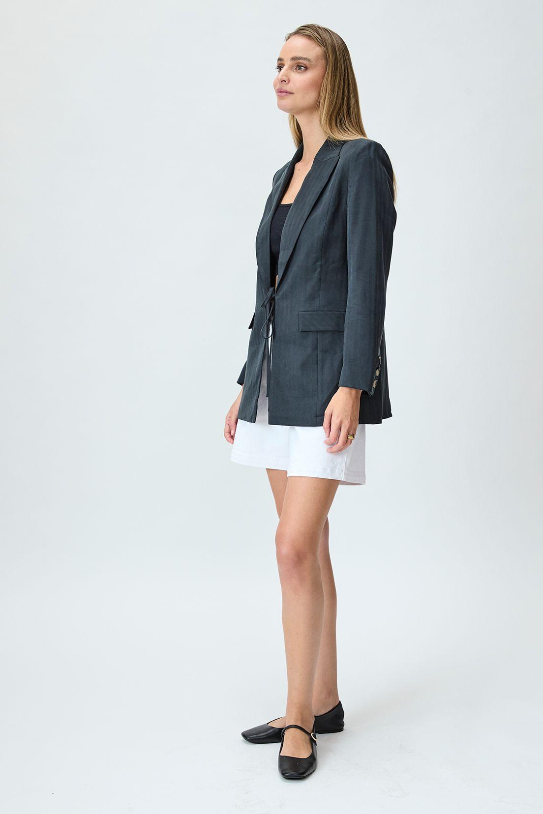 Blazer Liso Negro iO 16020125005102-3