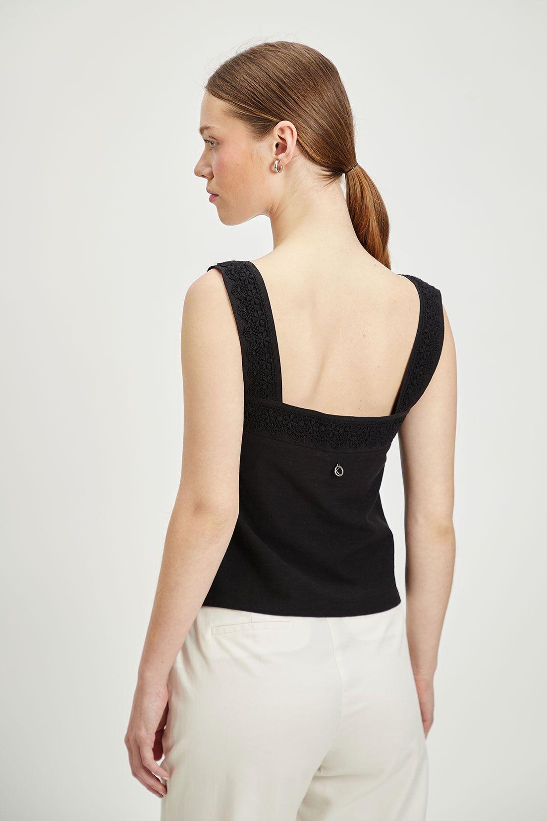 Blusa Lisa Negro iO 14020224012102-3