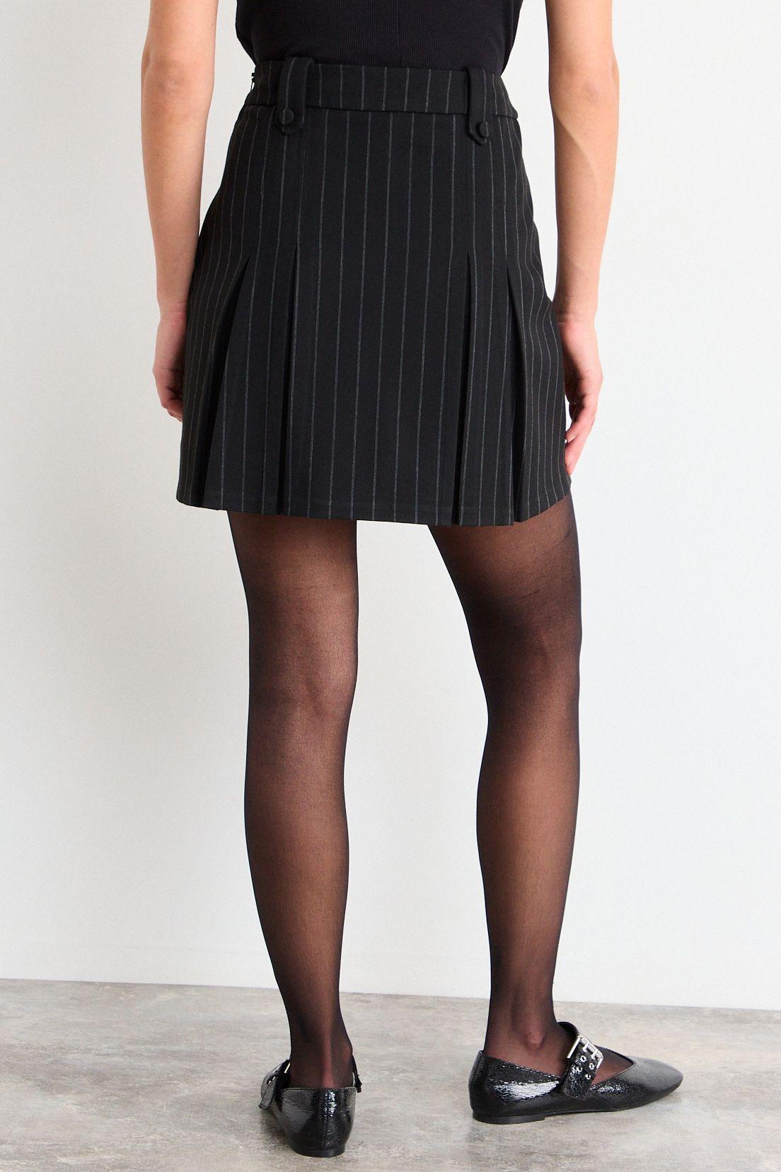 Short Negro iO 11220126005102-3