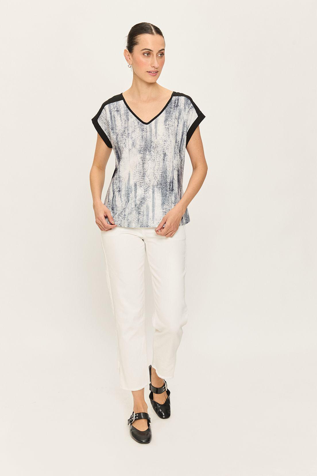 Polera Doble Tela Estampada Negro Ash 14307224003102-1