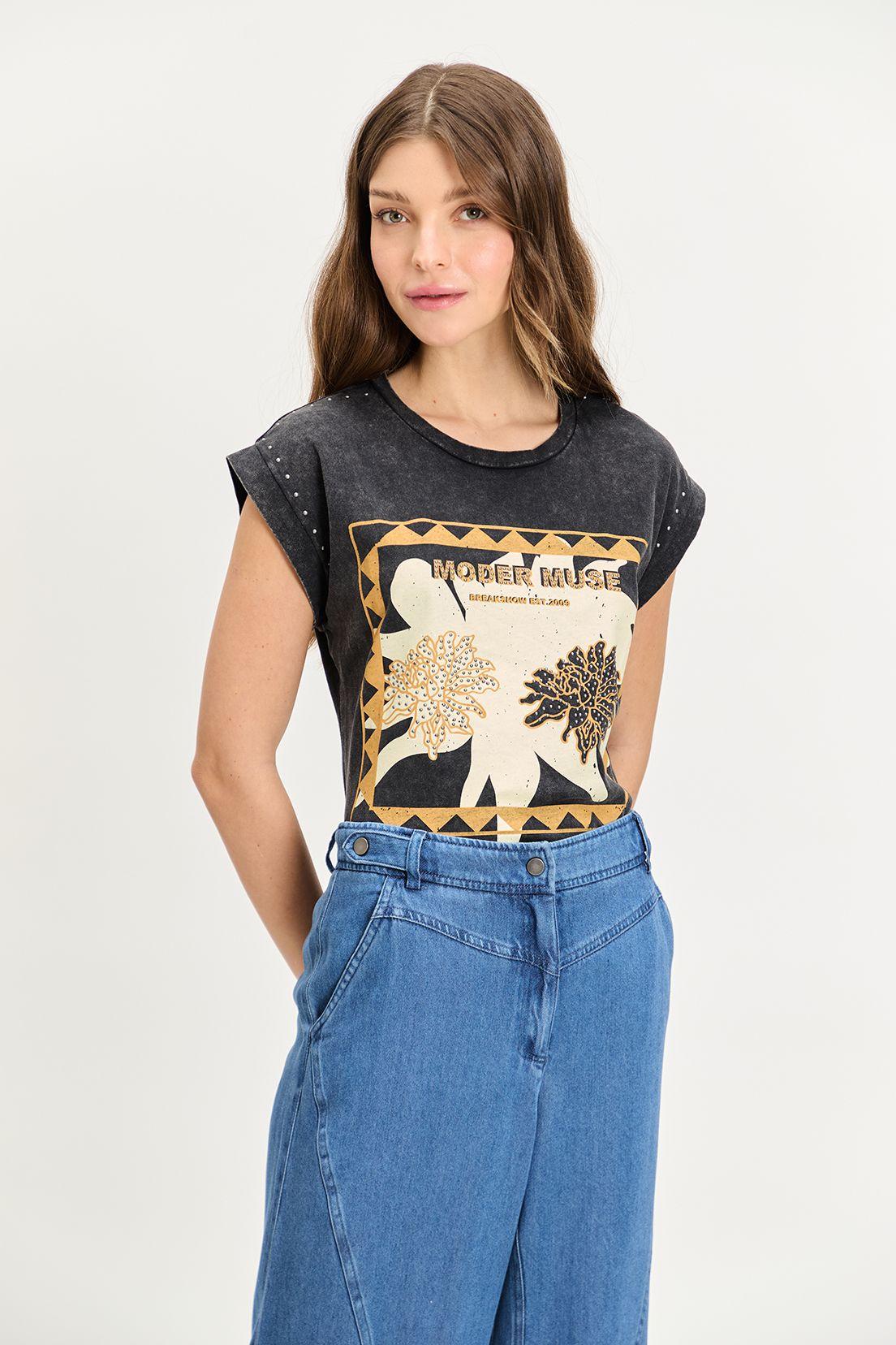 Polera Estampada Negro iO 14620224050102-0