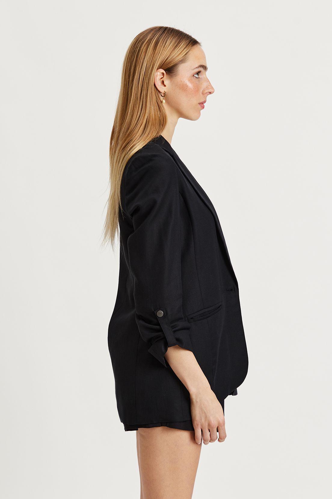 Blazer Liso Negro iO 16020224011102-3