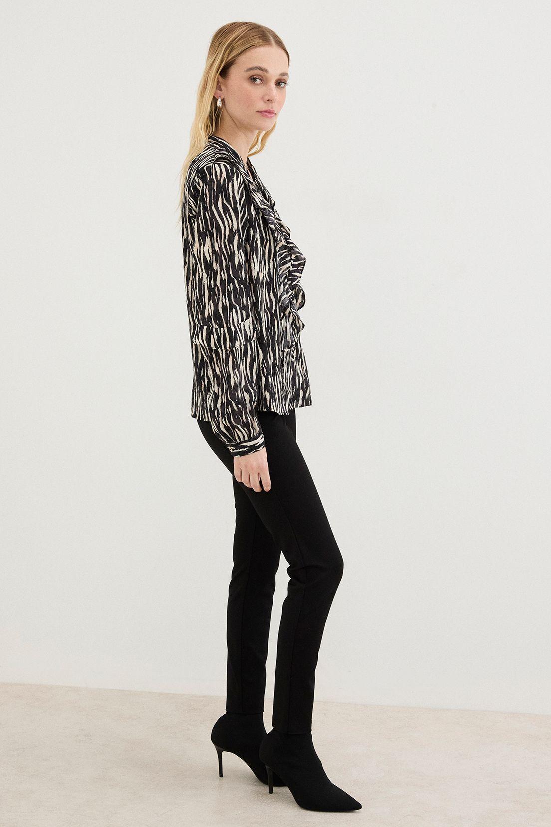 Blusa Fantasia Negro 14107125056102-4