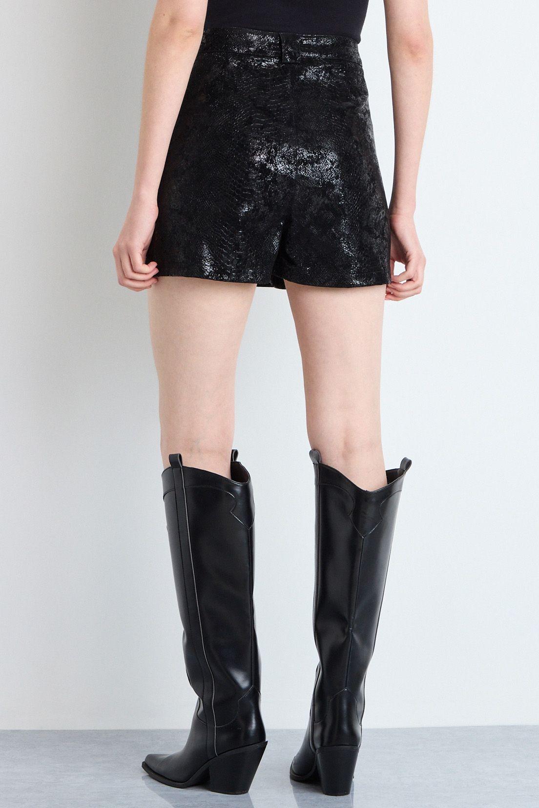 Short Negro iO 11220225050102-4