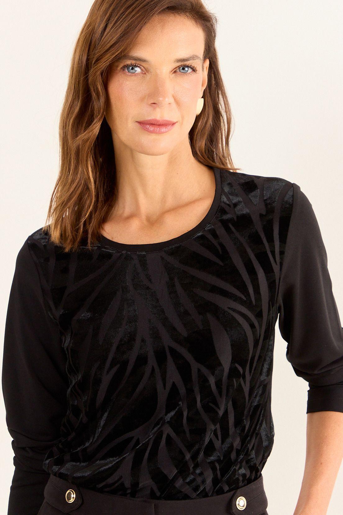 Polera Terciopelo Con Diseño Negro Ma Griffe 14202126008102-1