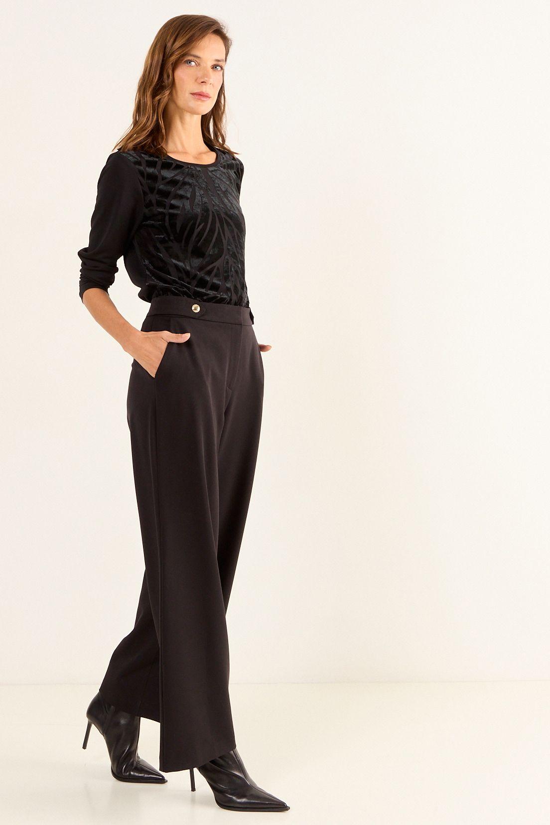 Polera Terciopelo Con Diseño Negro Ma Griffe 14202126008102-2