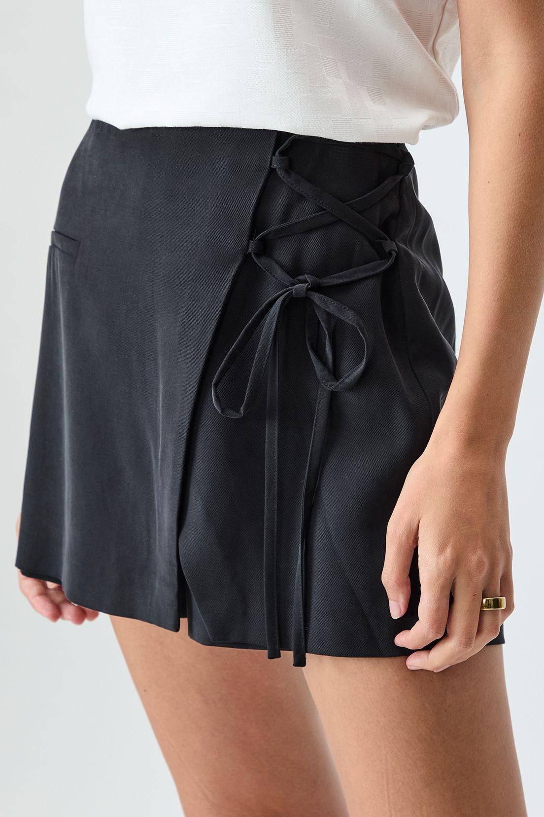 Short Liso Negro iO 11220125051102-1