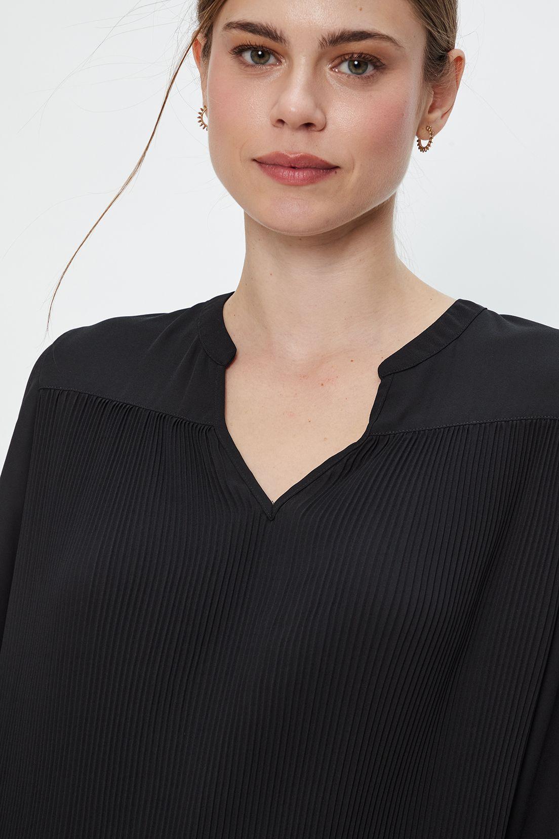 Blusa Lisa Negro Ash 14007224002102-1