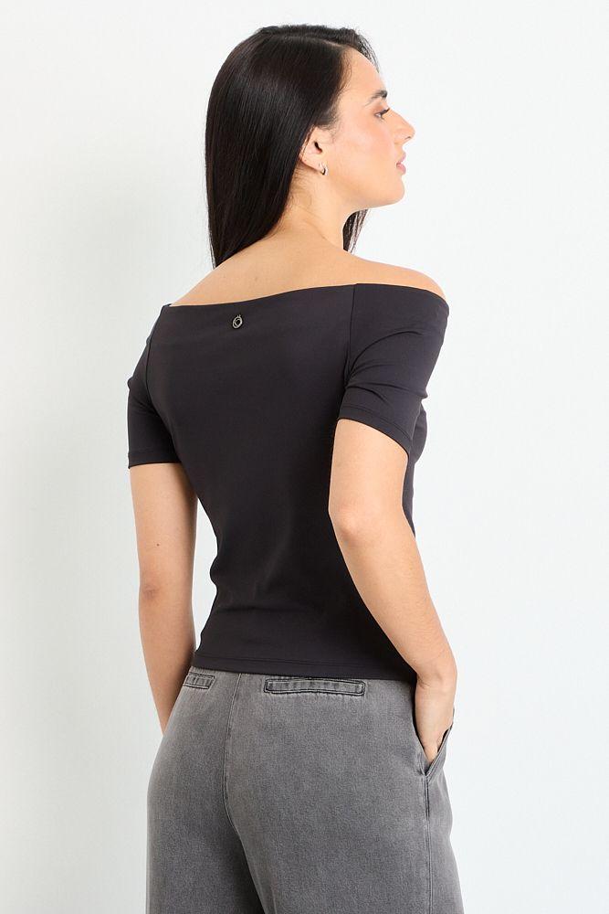 Polera Sin Mangas Negro iO 14220225003102-2