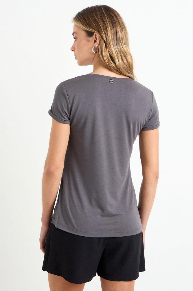 Polera Estampada Gris iO 14620225007163-2