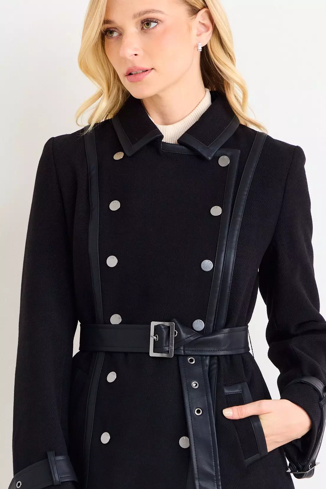 Chaqueton Liso Con Cinturon Negro Ash 17007126001102-1